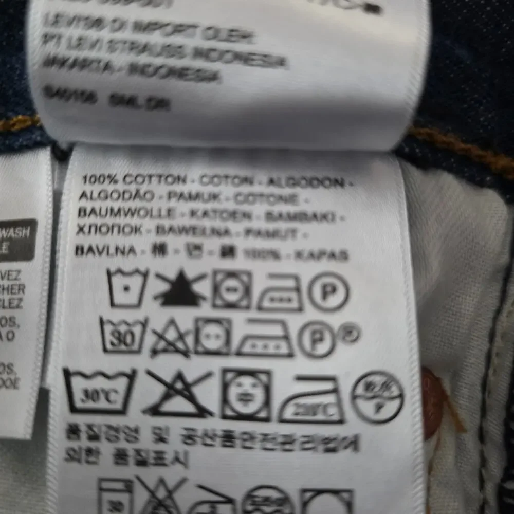 Levi's 501 Button Fly Dark Wash Jeans Men's 34x32